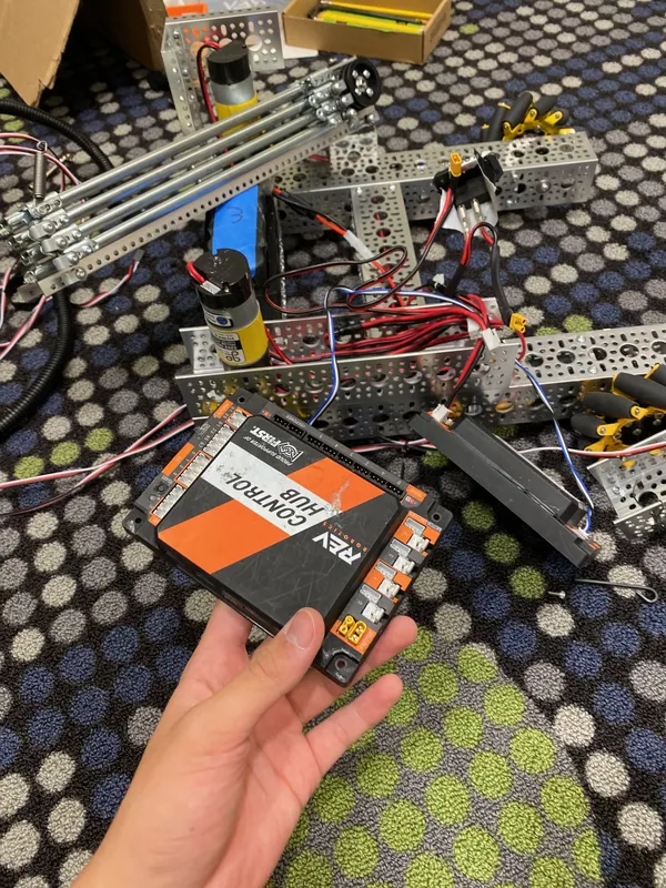 Jul 29: the old robot coming apart: Control Hub, cable-driven Viper-Slides and wiring
