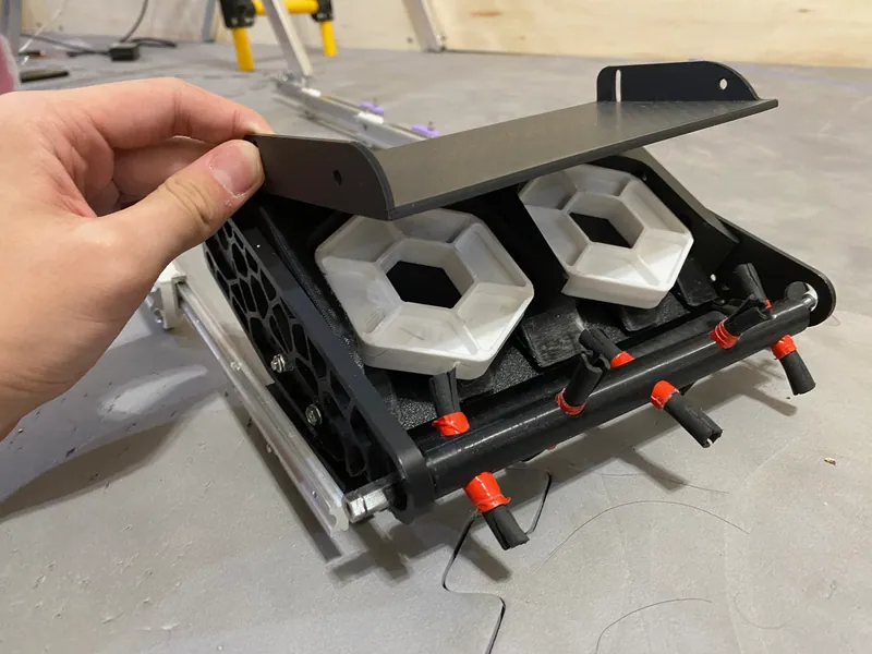 Jan 11, 2024: two pixels in the cradles, cover lifted