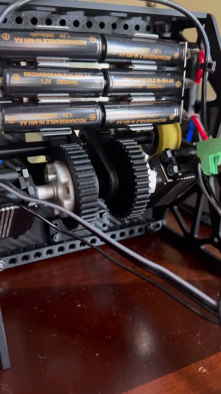 Version 2: the gear drive, under the battery cells